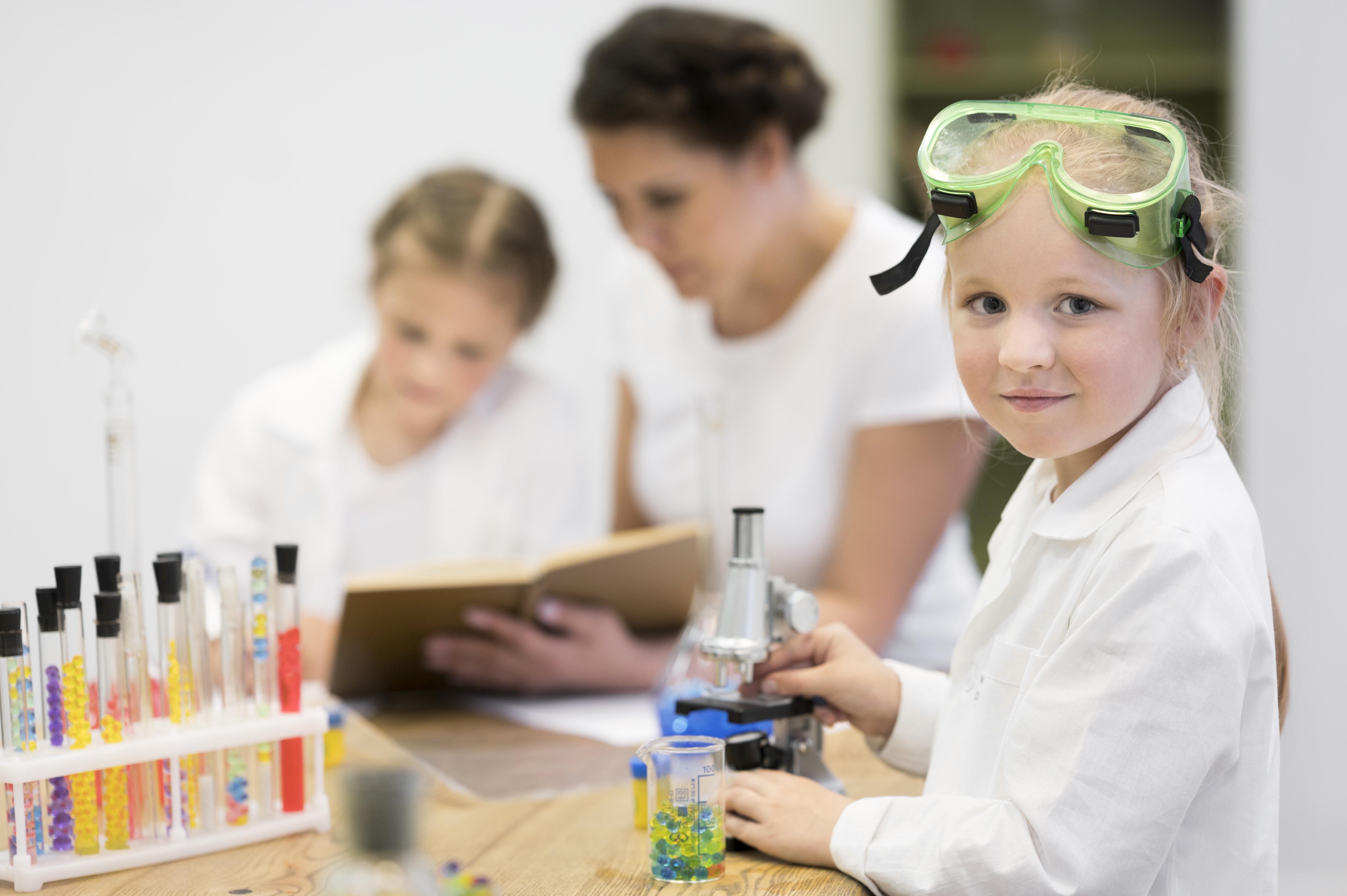 Kid doing Stem activities